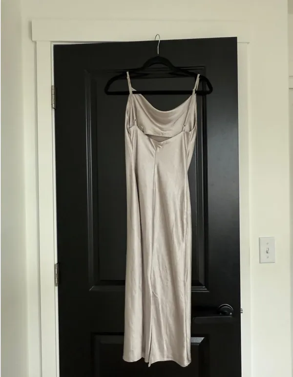 Boutique Satin dress size 2 - Image 3