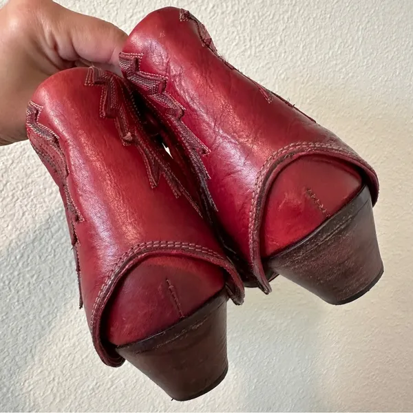 HTC Hollywood Trading Company Folded Cowboy Ankle Boots in Burgundy Sz 37 / 7 US - Image 9