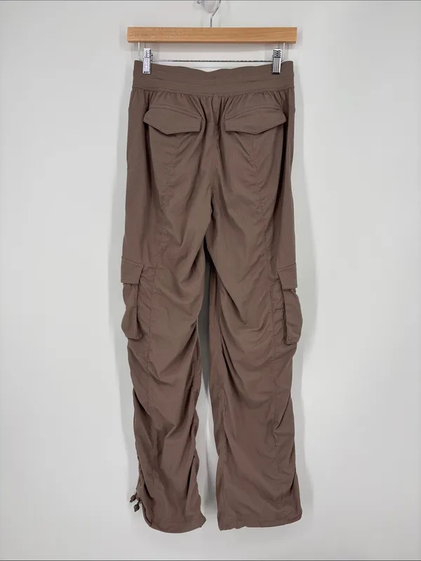 Lululemon Dance Studio Relaxed-Fit Mid-Rise Cargo Pant Women’s Size XS (4-6) - Image 8