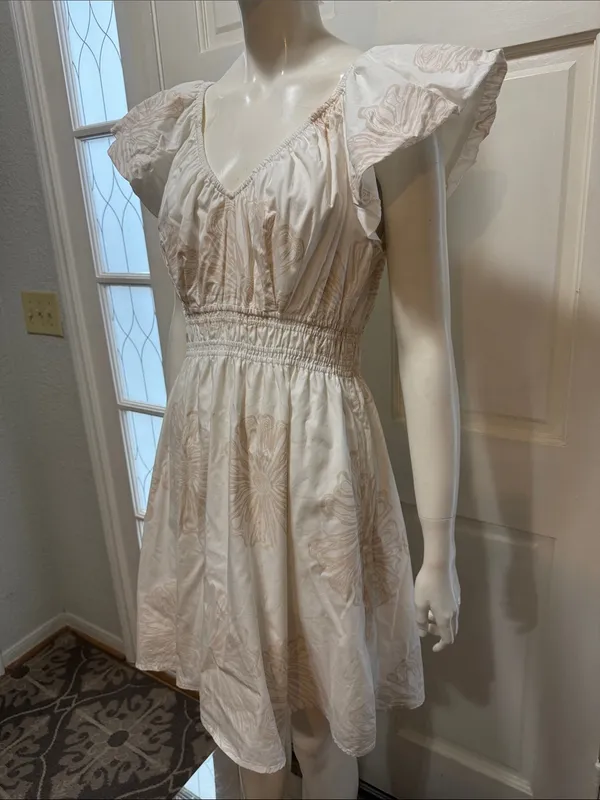 Marie Oliver Emilia White & Beige Floral Fit-and-Flare Dress Size Medium - Image 8