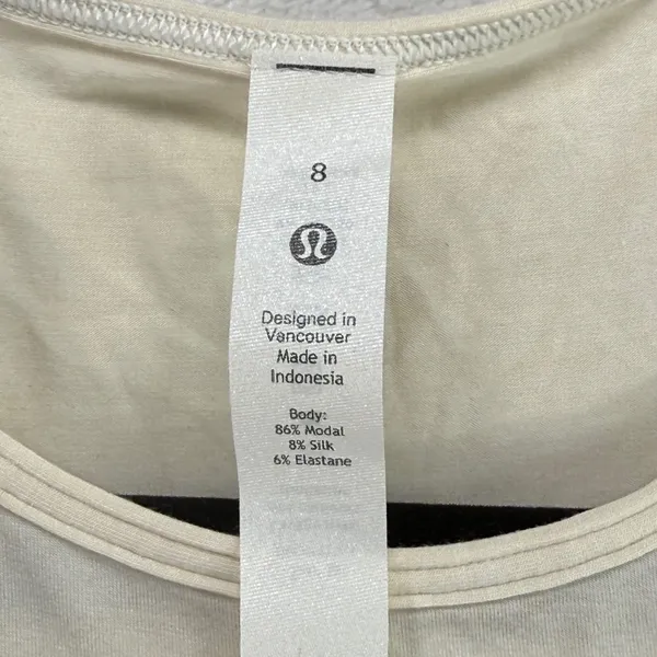 Lululemon Cut‎ Out Shoulder Crop Top Athletic Shirt Activewear Size 8 - Image 2