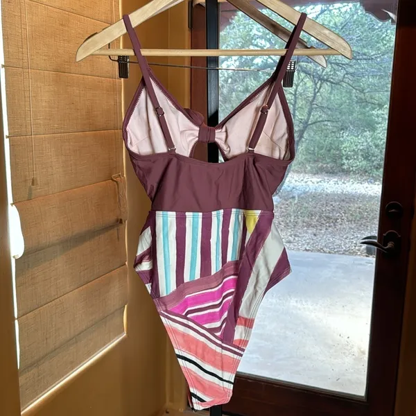 NWT Cupshe Cutout Knot One Piece Swimsuit Multicolor High Waist Size Small - Image 11