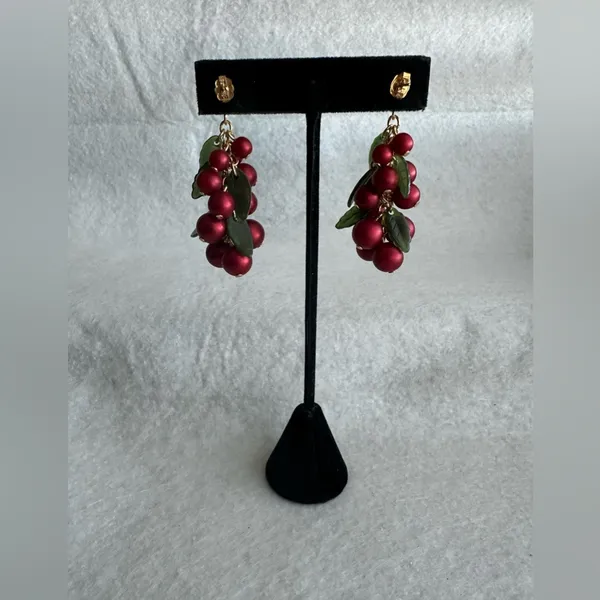 Avon Vintage Festive Holly Berry Holiday Earrings - Image 2