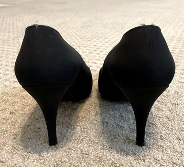 Vintage Rene Mancini Black Velvet Toe Pumps - Image 2