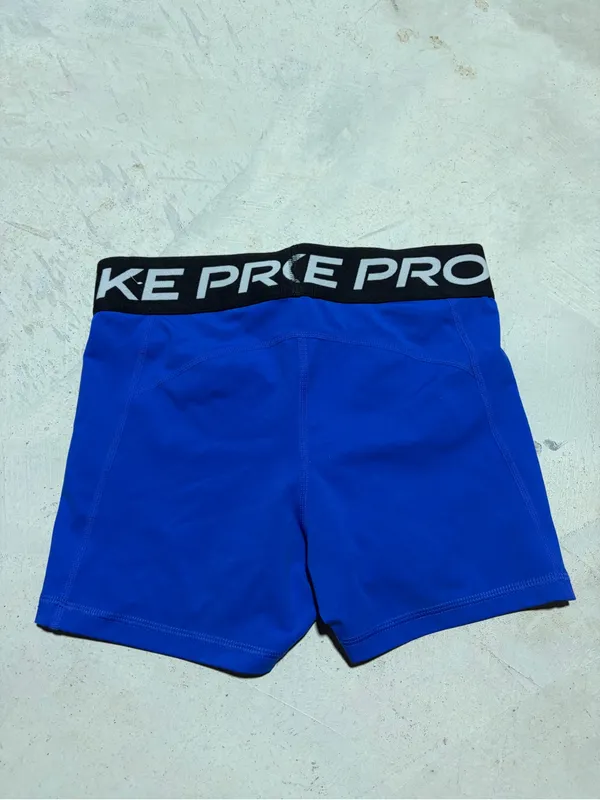 Nike Pro Women's Performance Shorts small - Image 7