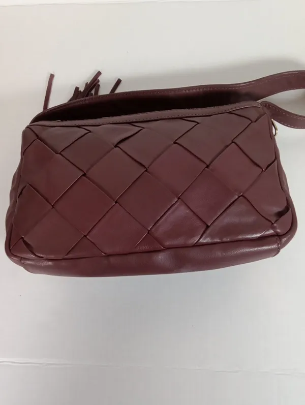 Hobo Woven Leather Shoulder Bag Purse Tazzel Zip - Image 3