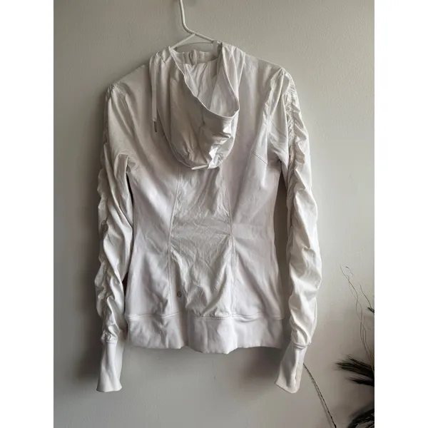 Lululemon White Stride Jacket Ruched Sleeve Hooded Full Zip Ribbed Size 4/6 Flaw - Image 2
