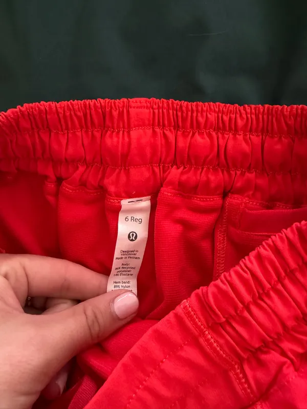 Lululemon Hotty Shorts 2.5" - Image 2