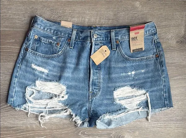 NEW Levi’s 501 High Rise Med Wash Denim Shorts for Women 33 - Image 2