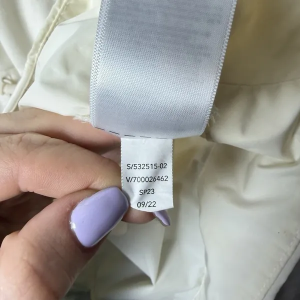 Athleta Triumph Hybrid Crewneck Sweatshirt Magnolia White Cream Women's size M - Image 8