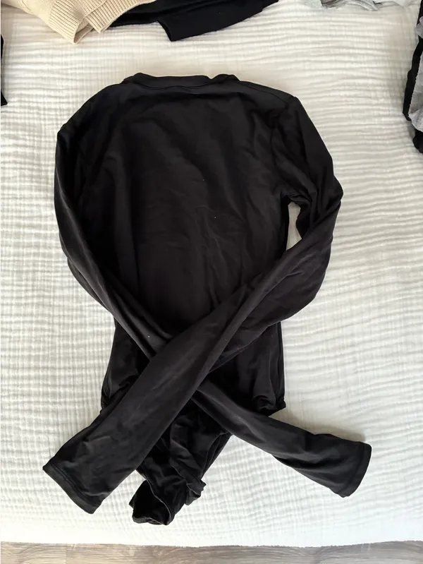 SKIMS Fits Everybody Bodysuit Long Sleeve - Image 3