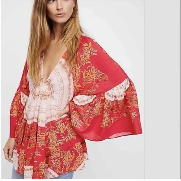 Free People Sunset Dreams printed flare sleeve blouse sz Small red‎ - Image 3