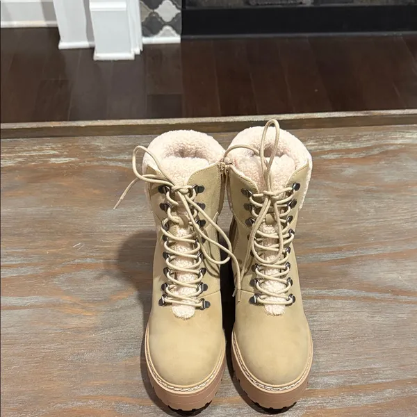 MIA Tiler Faux Fur Platform Lug Boots Tan Hiker Style Chunky‎ Heel 10 NIB - Image 8