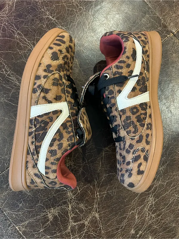 Cushionare Astro Retro SneakerLeopard Print Oversized Fold-over Skate Tongue - Image 3