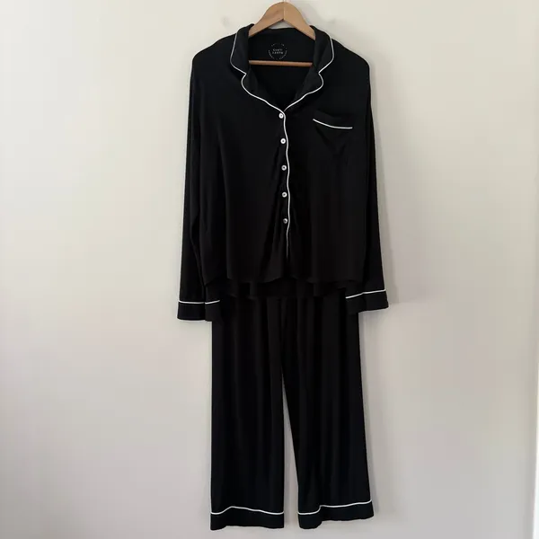Cozy Earth Pajama Set L Black Bamboo Stretch-Knit Long Sleeve Button Down - Image 3