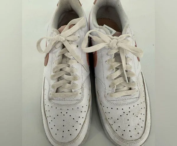 Nike White and Pink Athletic Shoes with Breathable Design - Image 5