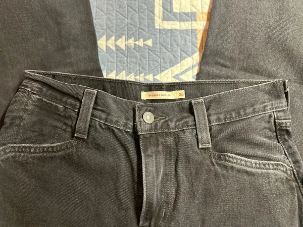 Levi’s Baggy Wide-Leg Jeans - Image 3
