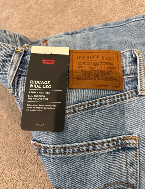 Levi’s Ribcage Wide-Leg - Image 3