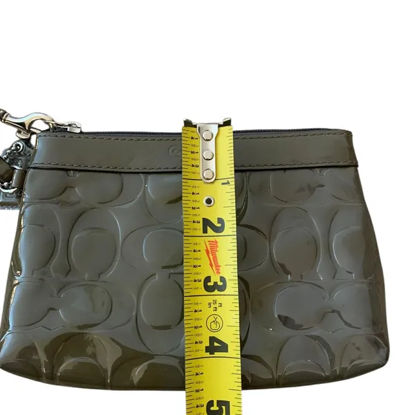Coach Moss Green Patent Leather Signature‎ Wristlet Y2K Aesthetic - Image 8