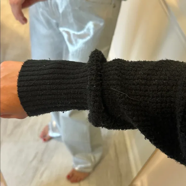 Aerie Black oversized v-neck with collar sweater - Image 3