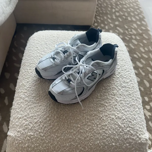 New Balance White and Black Sneakers - Image 5