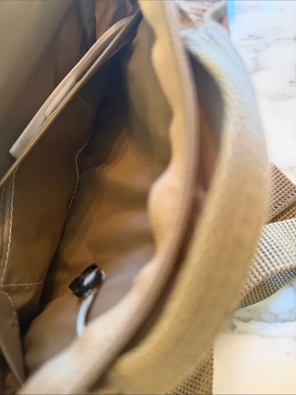 NWOT Kånken Ochre Hip Pack Dark OaK Crossbody Bag BROKEN CLASP - Image 7