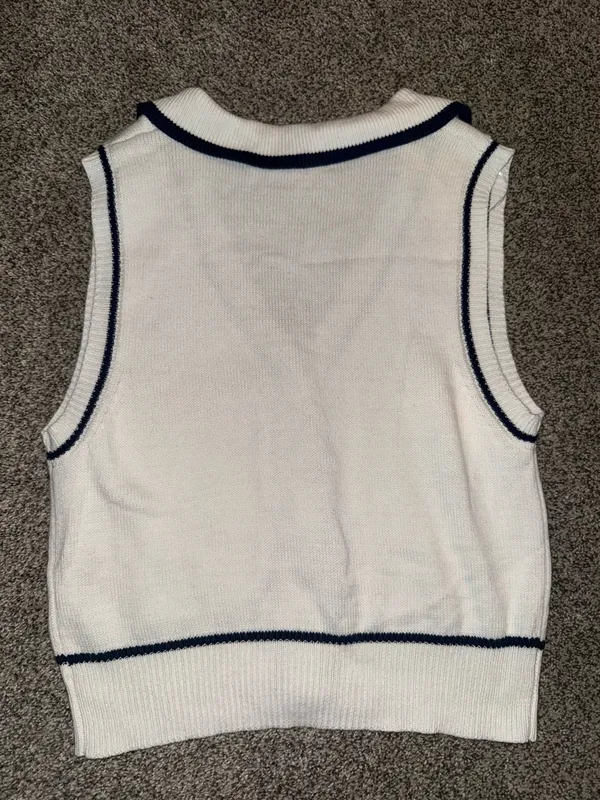 Vigoss White and Navy Contrast Trim Knit Button-Up Sweater Vest Size L - Image 3