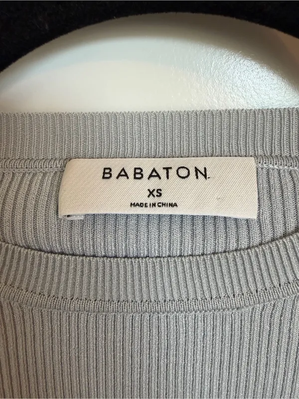 Aritzia Babaton Ribbed Short Sleeve Top XS - Image 2