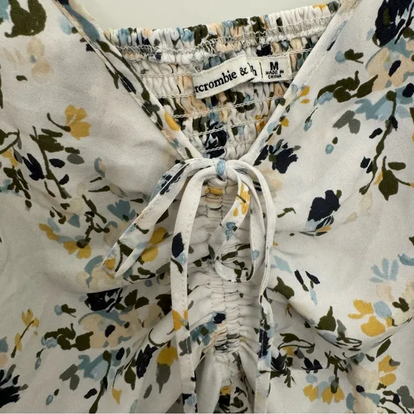 Abercrombie & Fitch Floral Cropped Top - Image 3