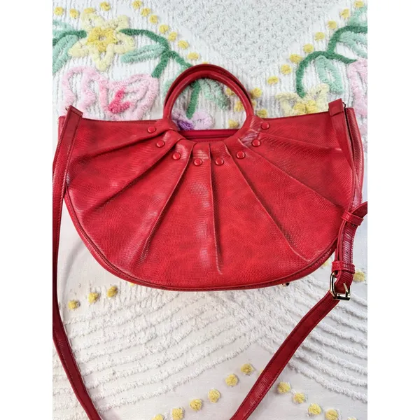Red Faux Lizard‎ Pleated Fan Handbag Crossbody Half Moon Satchel Gold Hardware - Image 2