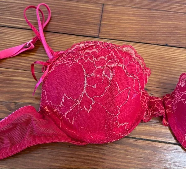 Xhilaration Lace Red bras size 32A - Image 2