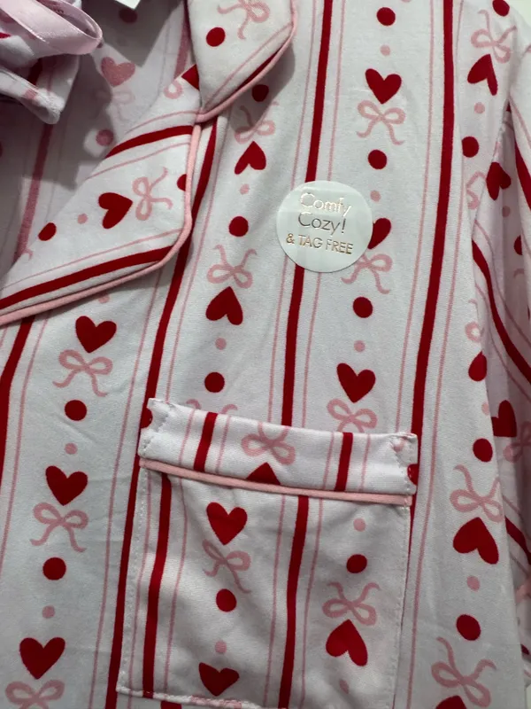 Tahari hearts and bow soft and cozy womens pajama set size L - Image 2