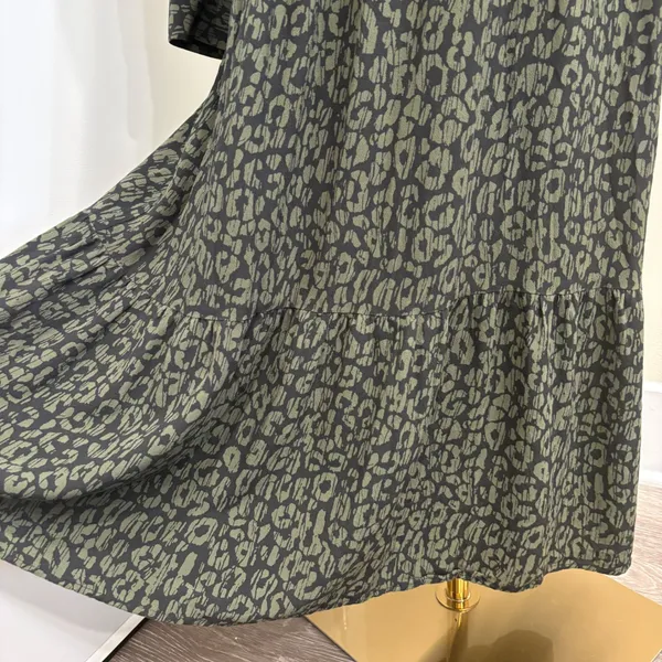 Rails Maple Dress Olive‎ Batik Cheetah Animal Print Midi V-Neck Long Sleeve M - Image 6