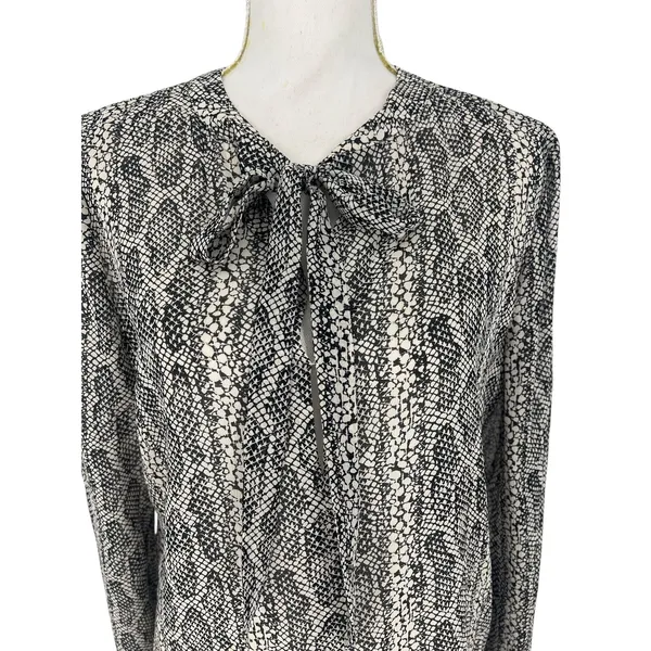 Theory Kinarys Black White Snake Print Silk‎ Tie Neck Blouse Size M - Image 5