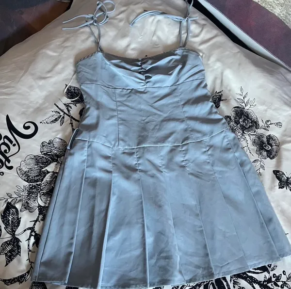Pretty Little Thing Dusty blue ruched pleated mini dress - Image 5
