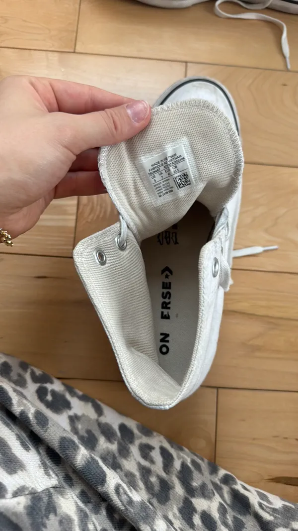 White Converse Platform High-Top Chuck Taylor - Image 3