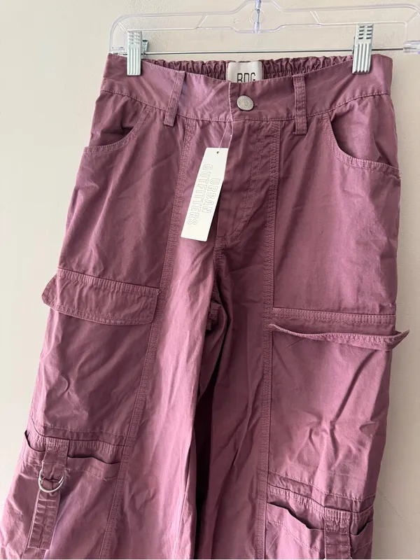 Urban Outfitters NEW BDG Mauve Pink Riley Classic Cargo Pants - Image 4