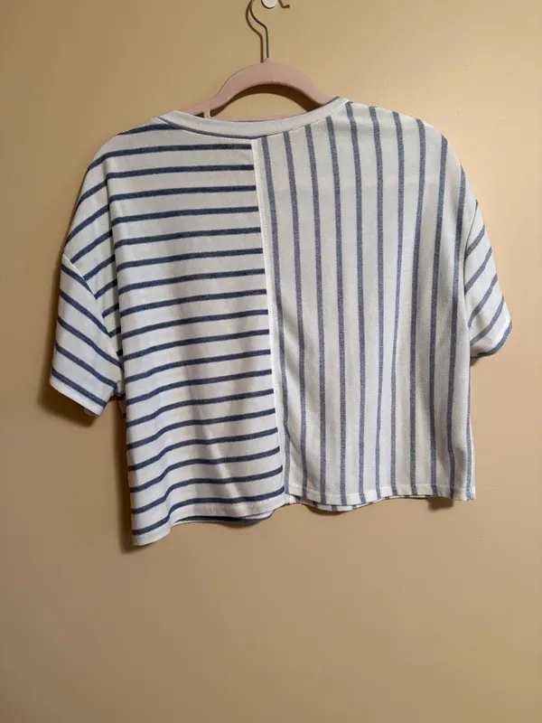 Francesca's Women’s cropped blue and white striped shirt - Image 3