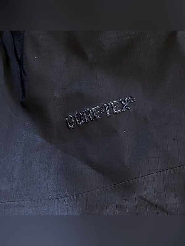 Arc’teryx Theta SL Gore-Tex Stow Hood Purple Black Medium GUC - Image 6