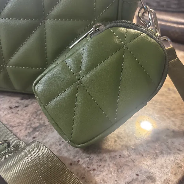 Olive green quilted cross body bag - Image 2