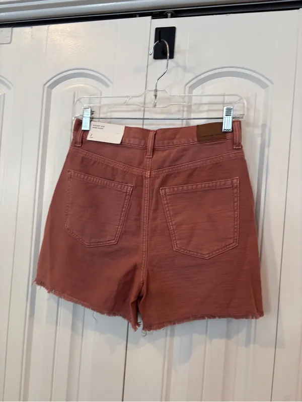 American eagle mauve the highest rise mom shorts size 2 - Image 2