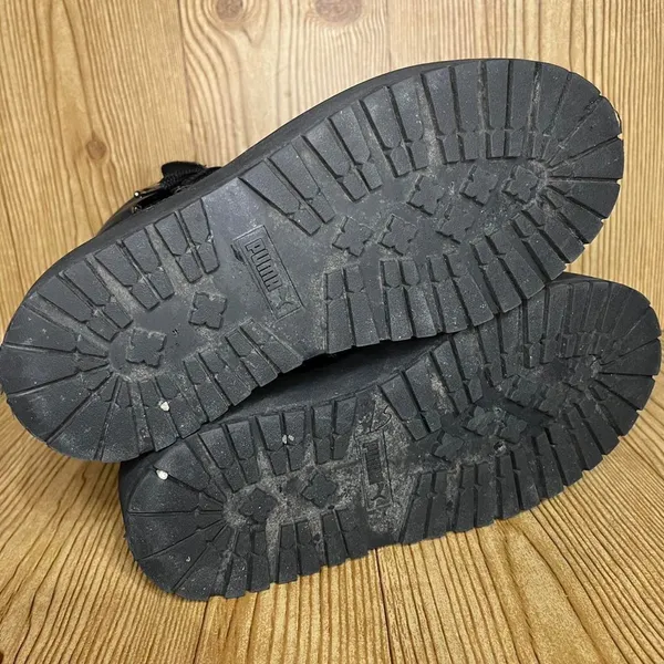 Puma x Fenty by Rihanna SB Black eyelet sneaker platform boots M7 W8 rare - Image 4