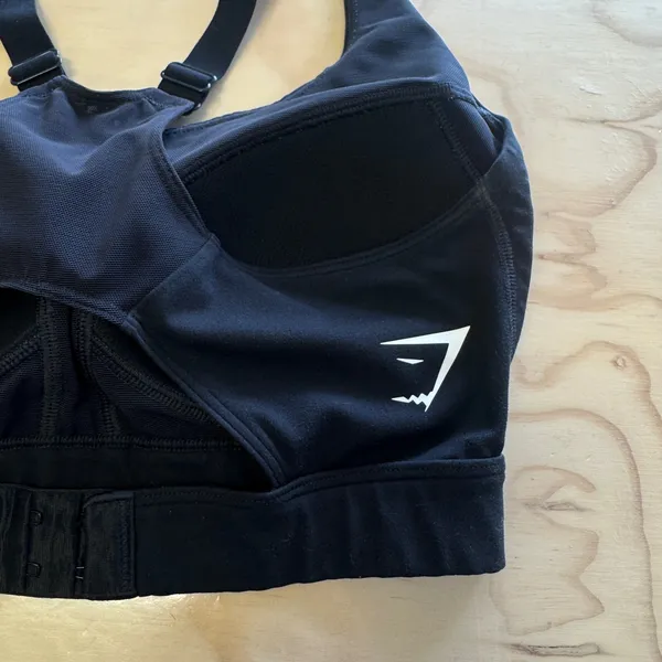 Gymshark Medium Support Sports Bra Black Molded Cups Racerback Small GLSB4722-BK - Image 4