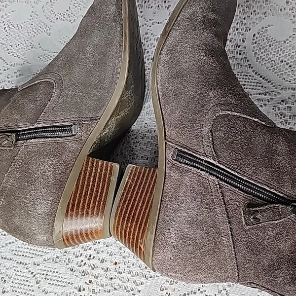 Vionic Joy Vera water resistant suede gray grey taupe ankle boots booties sz 8.5 - Image 5