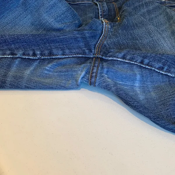 Old Navy Curvy Mid-Rise Women's Size 10 Boot Cut Jeans in Dark Blue - Image 4