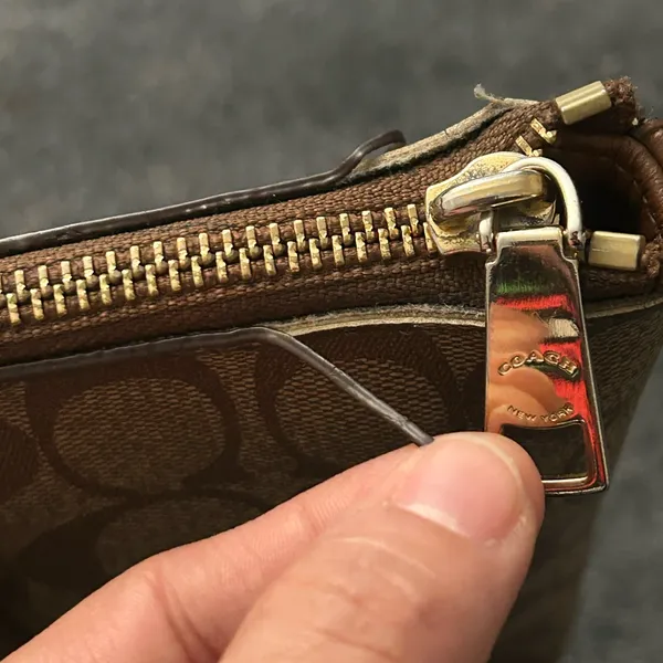 Coach Tan Signature‎ Tote Bag - Image 14