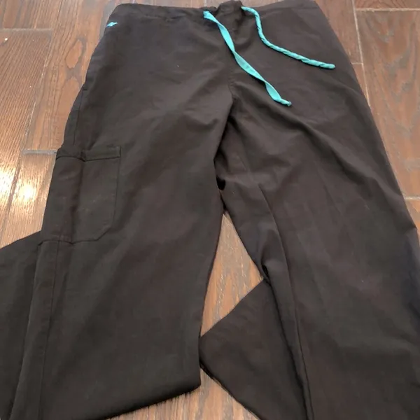 MED COUTURE nurses scrub pants in black color size small - Image 5