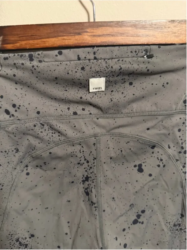 Vuori Stride Legging Oregano Splatter Pocket- Size Small - Image 6