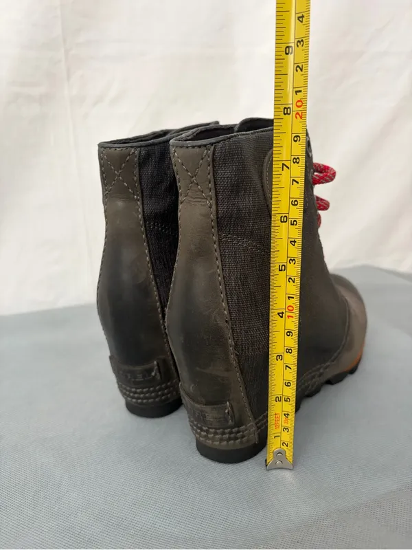 Sorel Gray Canvas Leather Wedge Ankle Boots Women’s Size 9 Excellent(B227) - Image 6