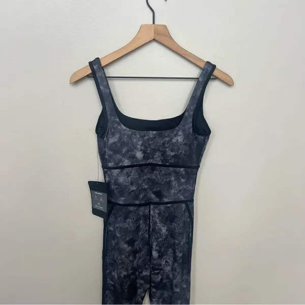 Fabletics NWT Frame PowerHold Black Patterned Jumpsuit Size XS Active Leggings - Image 9